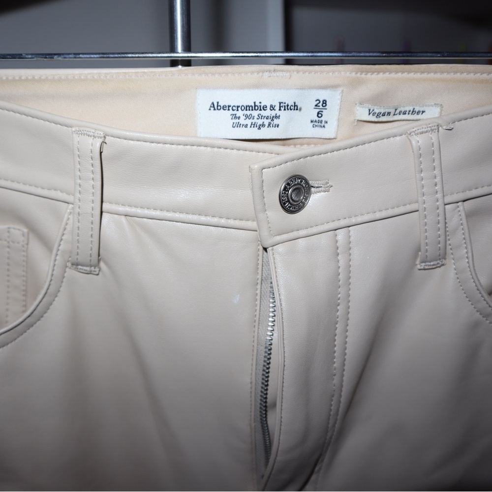 Abercrombie & Fitch Vegan Leather Pants - Cream